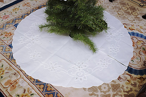 Embroidered White Cotton Christmas Tree Skirt